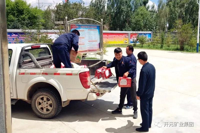 一家親│興海銅鑫慰問部隊(duì)官兵，共話軍企團(tuán)結(jié)魚水情